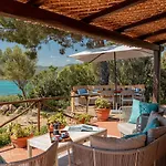 فيلة Castanza Porto Istana