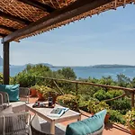 Castanza Porto Istana *